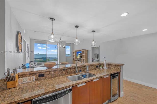 Building Photo - 7901 Hispanola Ave