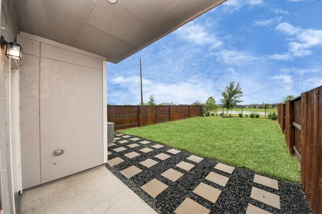 Building Photo - 9762 Soto St