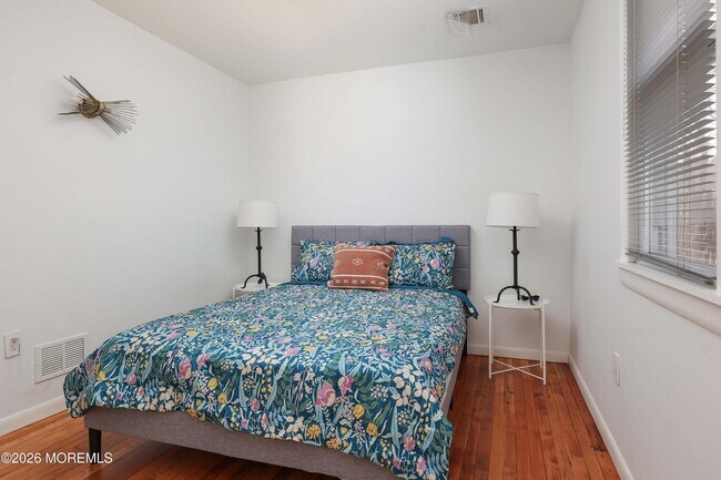 Building Photo - 29 Degraw Ave