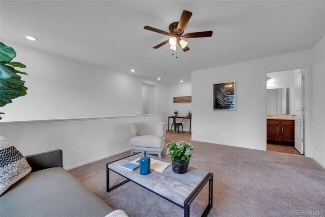 Building Photo - 1094 Anker Dr