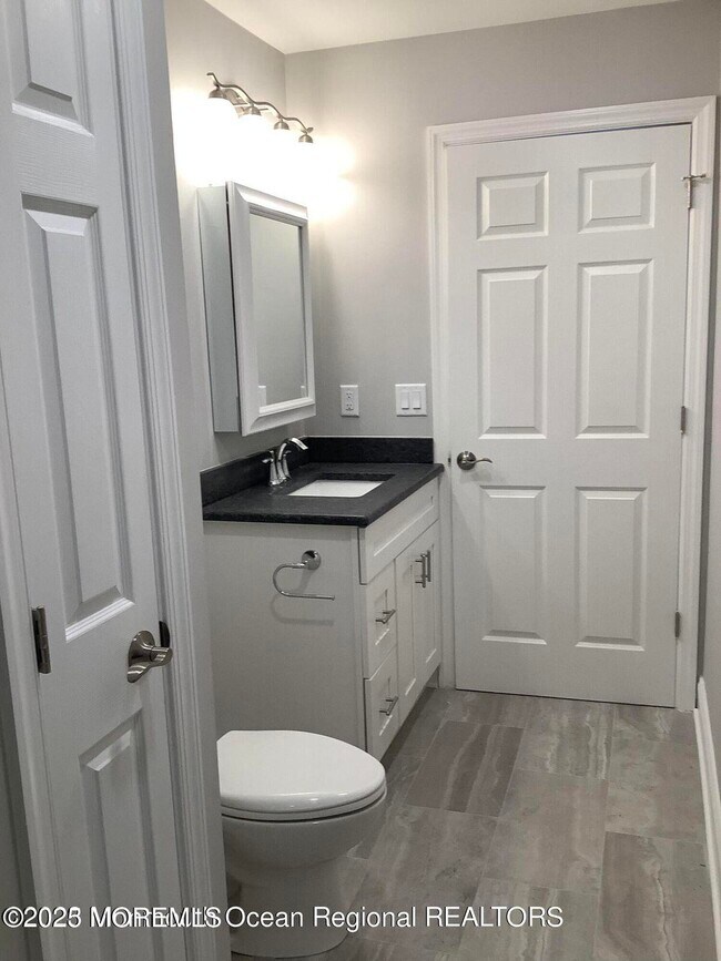 Building Photo - 506 Harding Rd