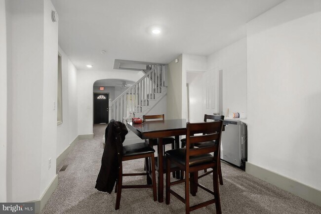 Building Photo - 2838 W Lanvale St