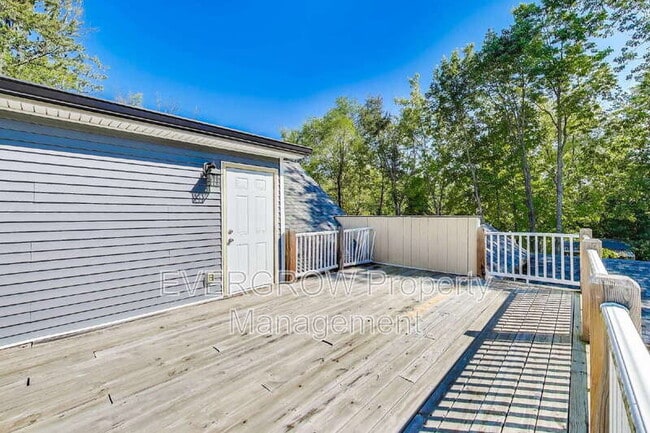 Building Photo - 3713 W 98th St