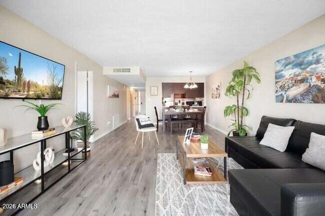 Building Photo - 11040 N 28th Dr