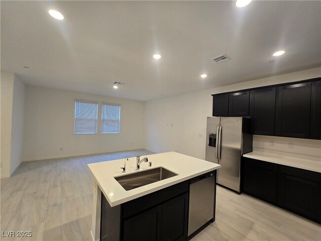 Building Photo - 375 Powell Crst Dr