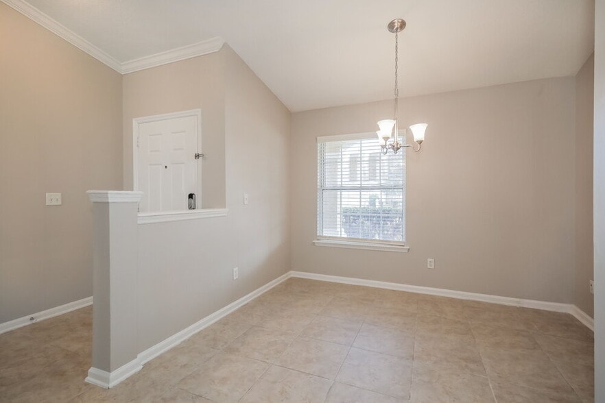 Building Photo - 12568 White Cedar Trail