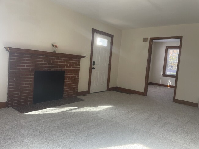 Building Photo - “Old School Cool” — 3 Bed with 3-Car Garage + Tons of Parking