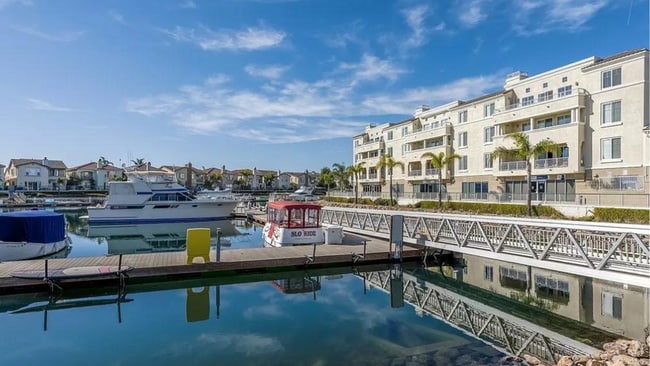 Building Photo - 4346 Tradewinds- MFR