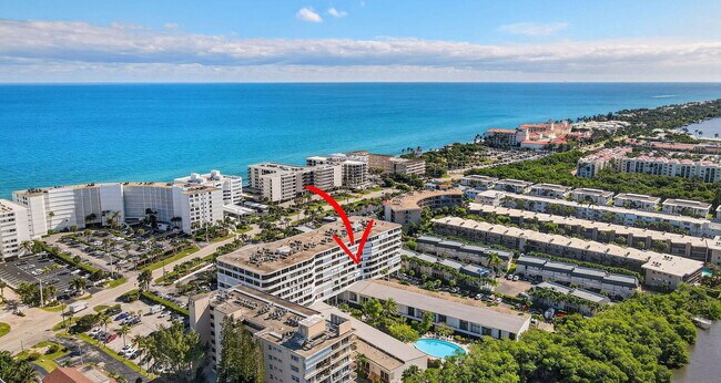 Building Photo - 3589 S Ocean Blvd