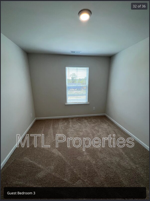 Building Photo - 2011 Weddington Pointe Dr