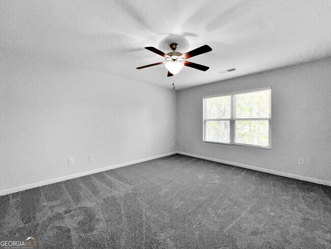 Building Photo - 241 Daisy Cir