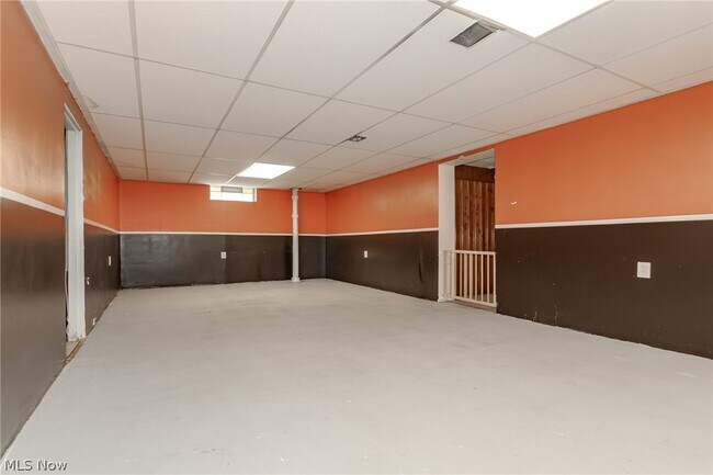 Building Photo - 1752 Brainard Rd