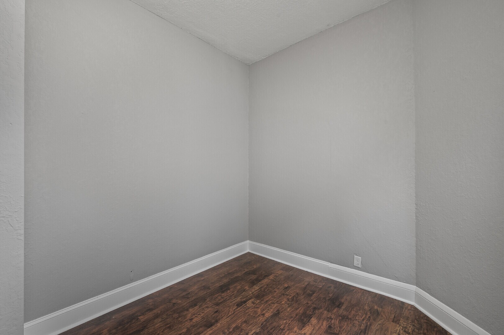 Building Photo - 422 Lafond Ave