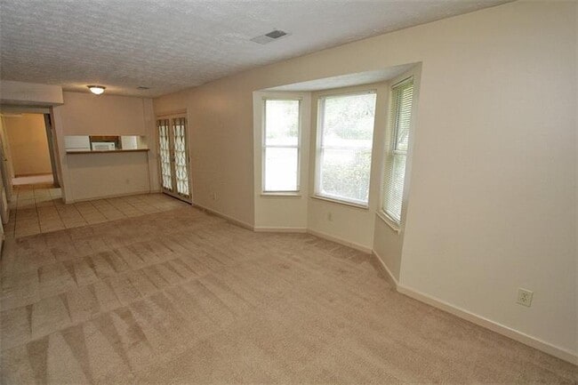 Building Photo - 1381 Omie Way