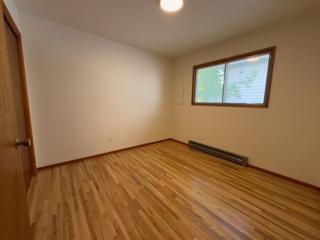 Building Photo - Brooklyn Excellence-2 Bed Duplex Unit
