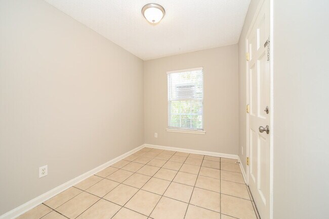 Building Photo - 8338 Argyle Corners Ct