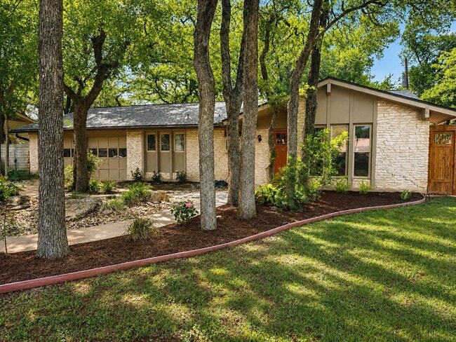 Building Photo - 12904 Trailwood Rd