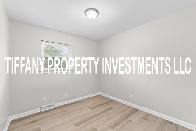 Building Photo - 317 Amon Ln