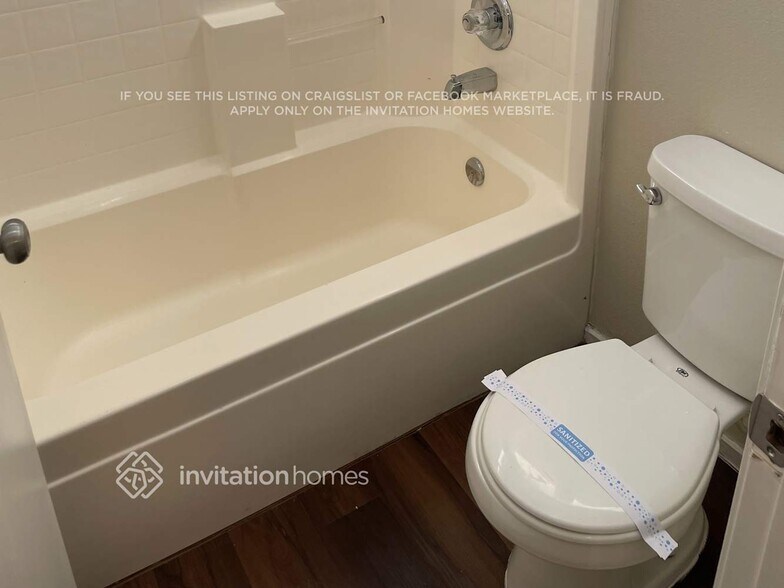 Building Photo - 10410 Morning Drop Ave