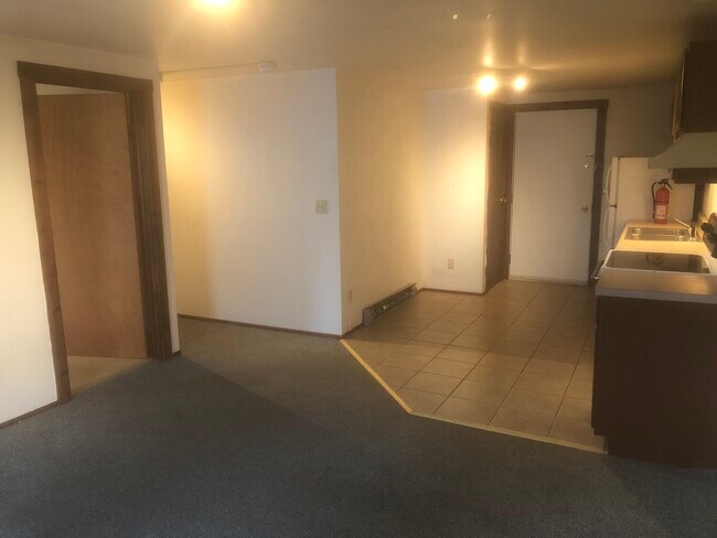 Primary Photo - Johnson Lower East