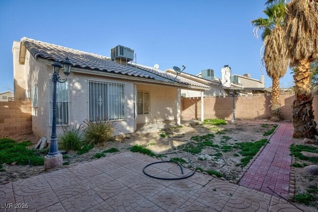 Building Photo - 6629 Beach Plum Way