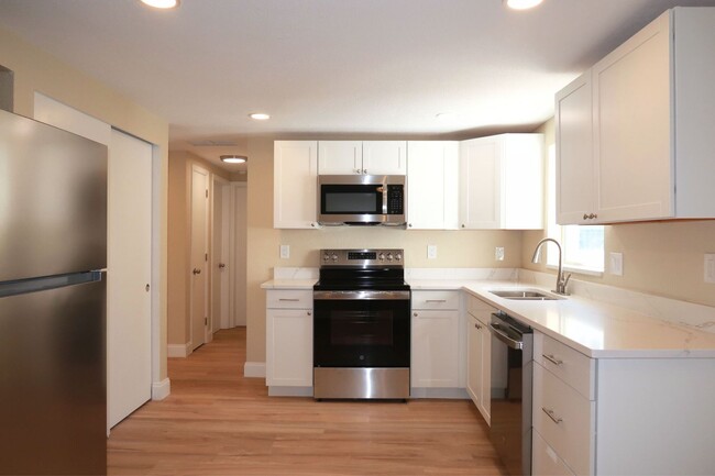 Building Photo - 7160 Lenape Cir