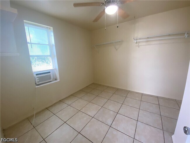 Building Photo - 8110 Howell Ave