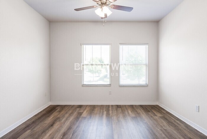 Building Photo - 5640 Marbella Dr