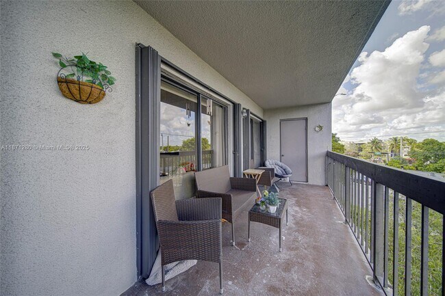 Building Photo - 8810 SW 132nd Pl