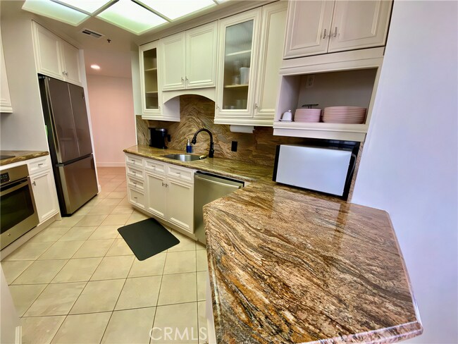 Kitchen - 1310 E Ocean Blvd