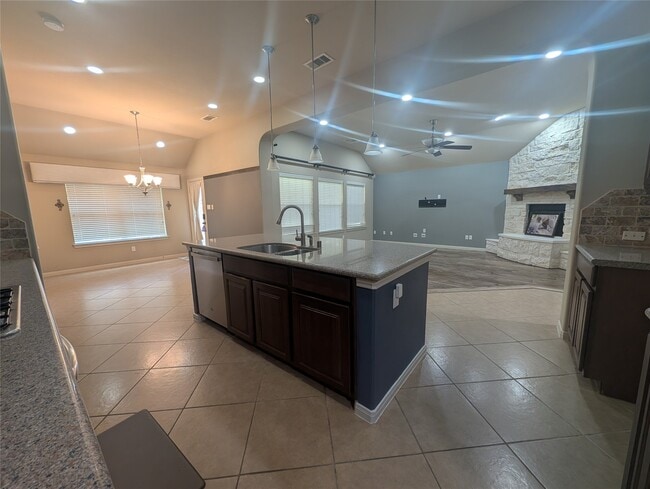 Building Photo - 14915 Bronze Finch Dr