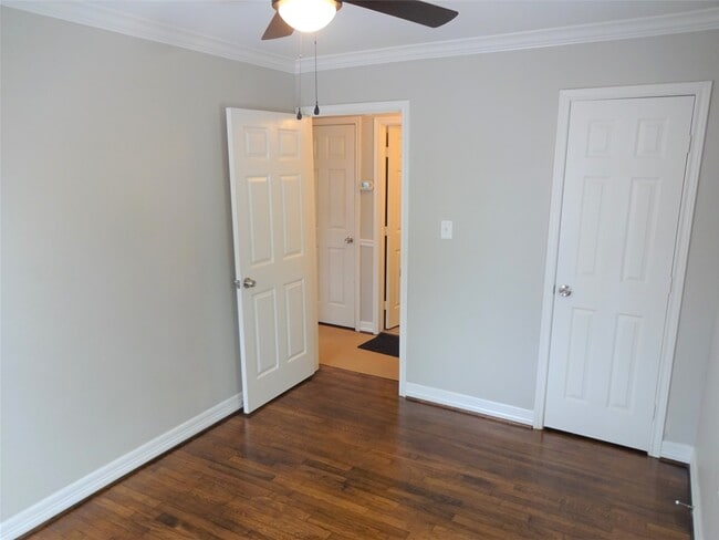 Building Photo - 3923 Cosby St