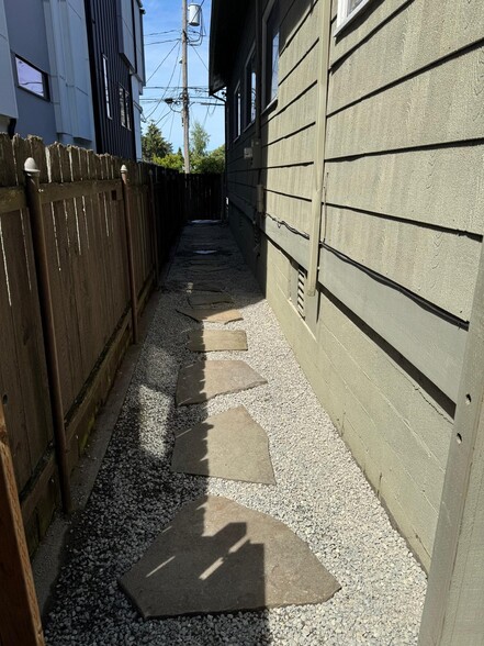 Side path - 8526 16th Ave NW