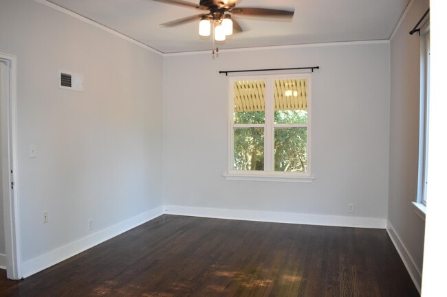 Building Photo - 804 Hickman Rd