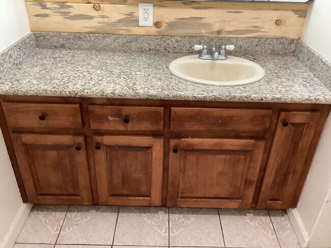 Building Photo - 4648 N 6th St