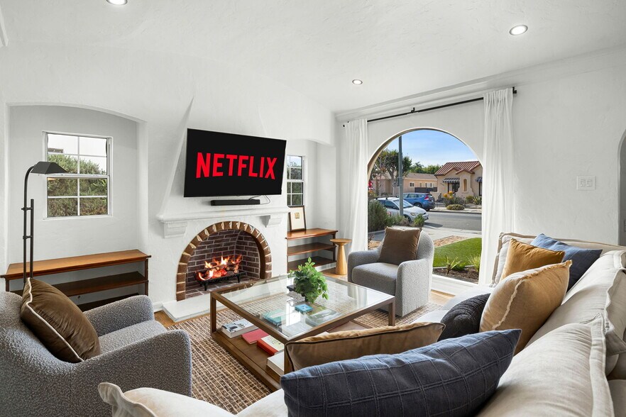 Building Photo - 3758 Gaviota Ave