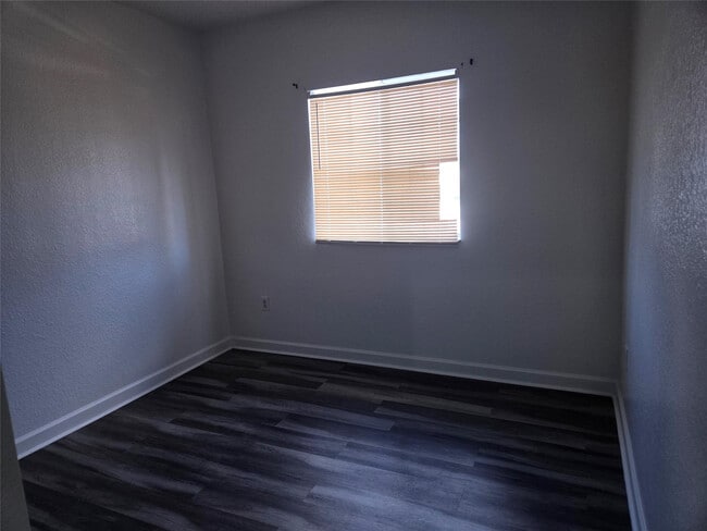 Building Photo - 3684 NW 29th Ct