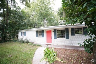 Building Photo - 3 bed / 2 bath near Lake Jackson