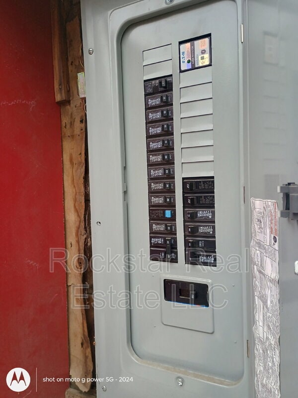 Building Photo - 519 E Ermina Ave