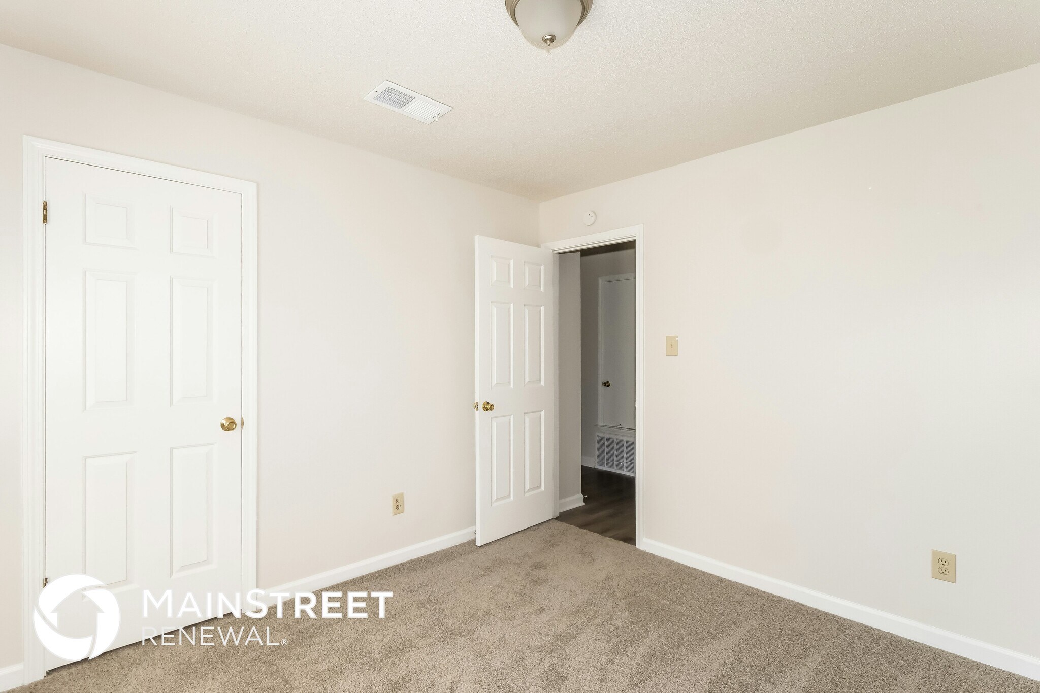 Building Photo - 2813 Arbor Lane Cove