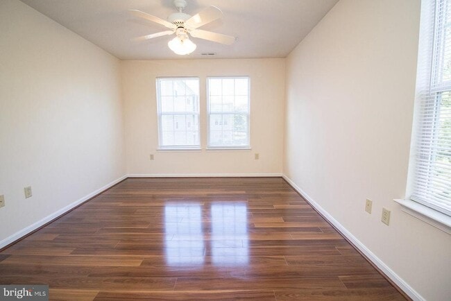 Building Photo - 45522 Westmeath Way