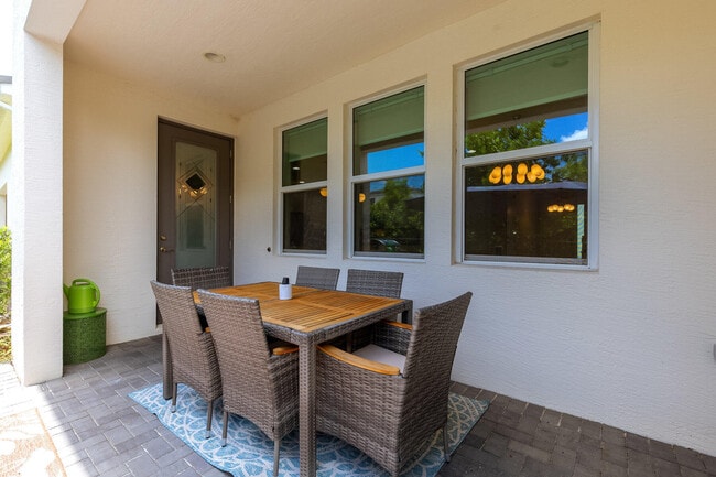Building Photo - 16330 Oakview Dr