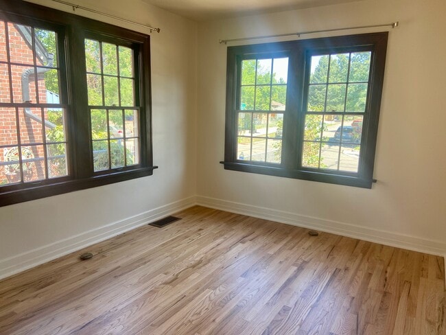 Front bedroom - 3909 Perry Street