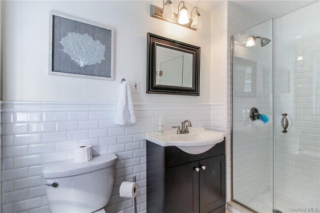 Building Photo - 25 Tamarack Way