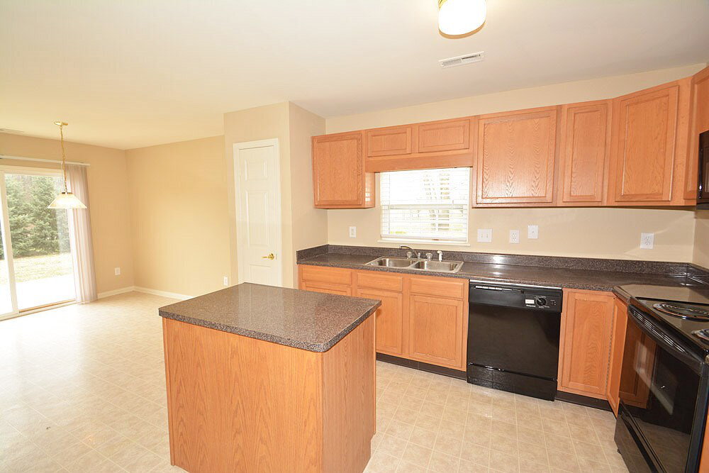 Building Photo - 4768 Beach Club Dr