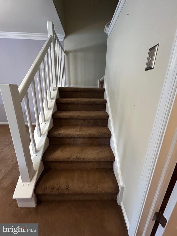 Building Photo - 1410 Stratford Ct