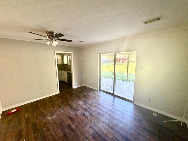 Building Photo - 7225 Deville Way