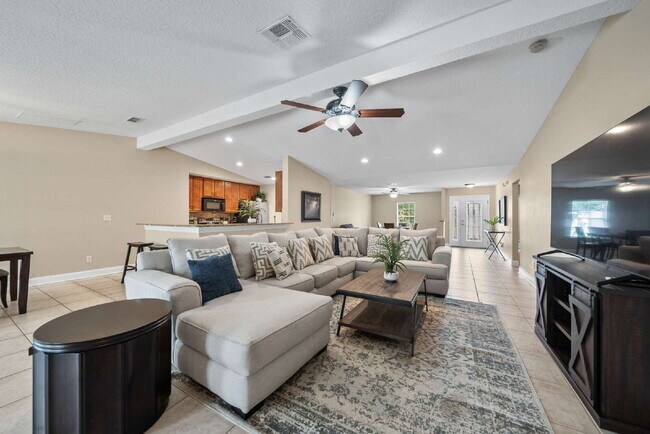 Building Photo - Luxurious Palm Coast Retreat: 4-Bed 3 Bath Pool Home