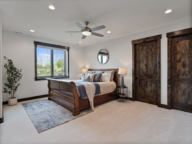Building Photo - 1075 N Oquirrh Mountain Dr