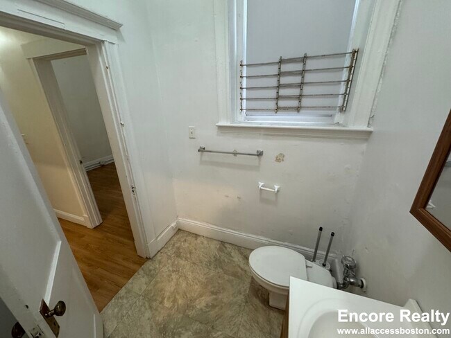 Building Photo - 1173 Boylston St